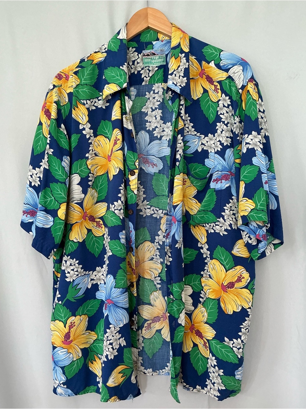 Reyn Spooner Men's Hawaiian Shirt Size L
